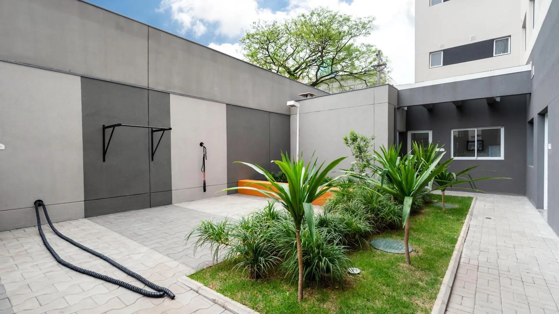 Apart Moderno Prox Ao Metro Bras Sao Paulo Brazil